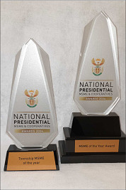 Thick crystal awards with Printed and frosted details