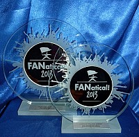 Glass trophy with mirror detail Debonairs